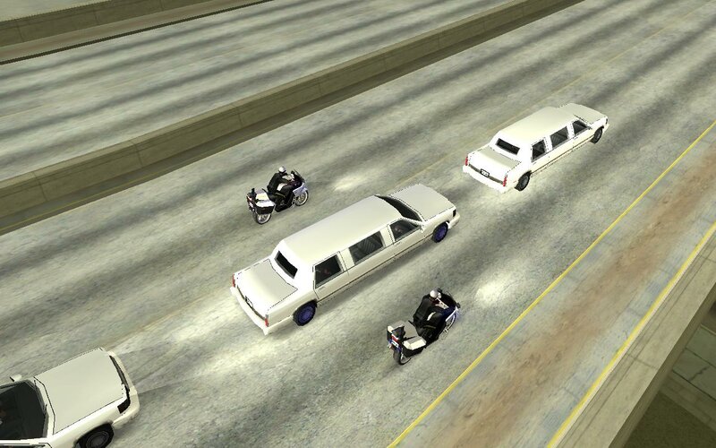 Convoy 2 Bikes Police Left And Right